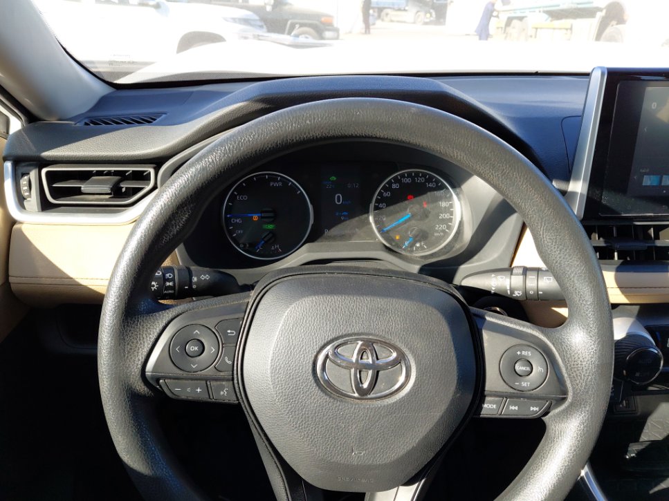 Toyota RAV4  2023 image