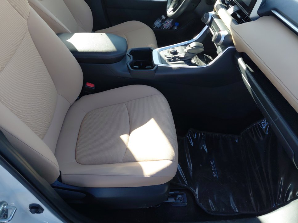 Toyota RAV4  2023 image