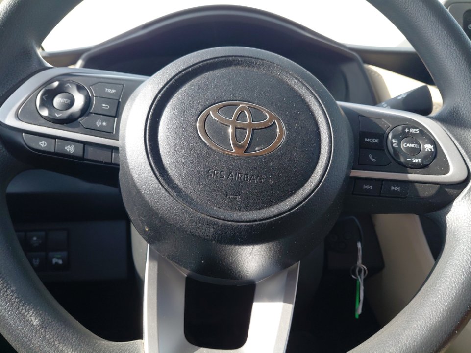 تويوتا يارس Y PLUS 2023 image