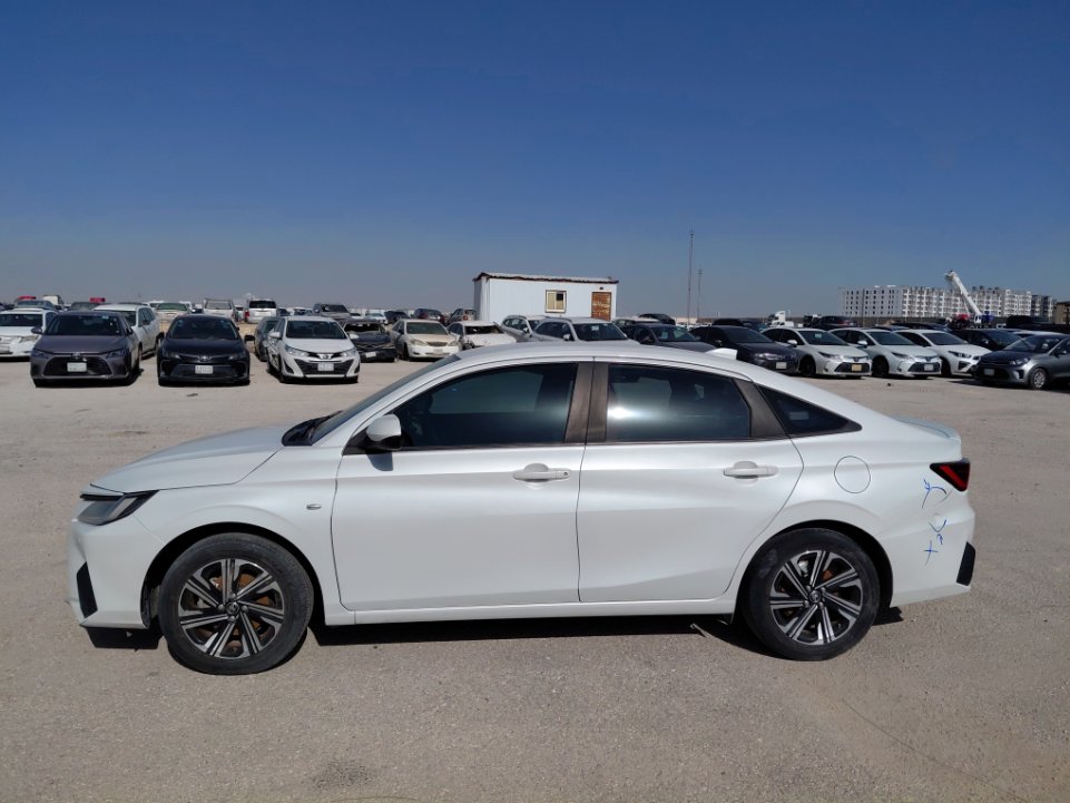 تويوتا يارس Y PLUS 2023 image