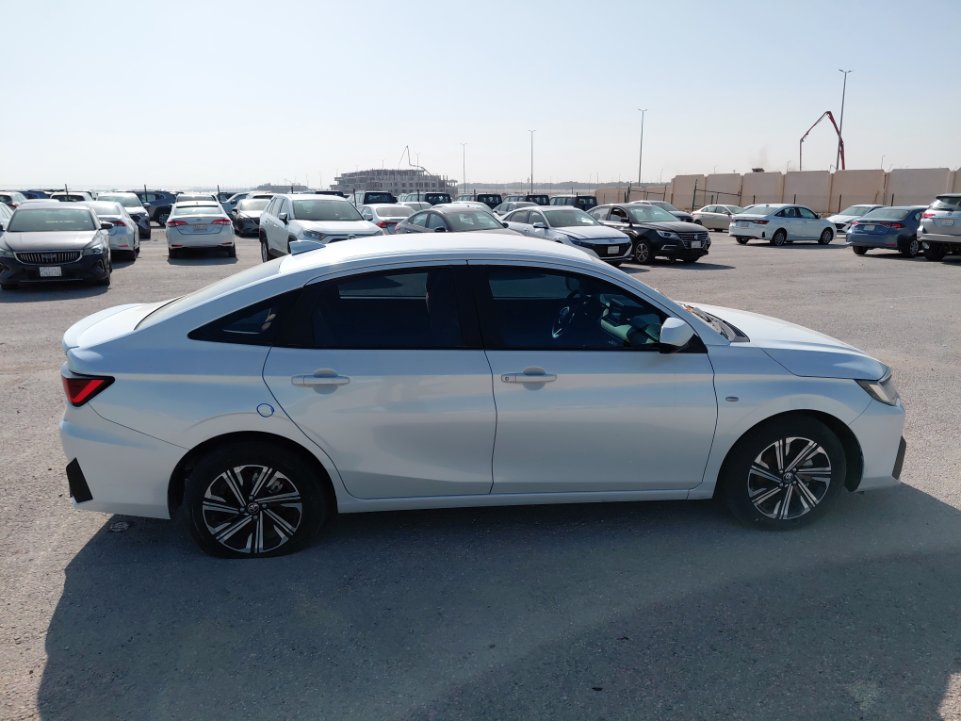 تويوتا يارس Y PLUS 2023 image