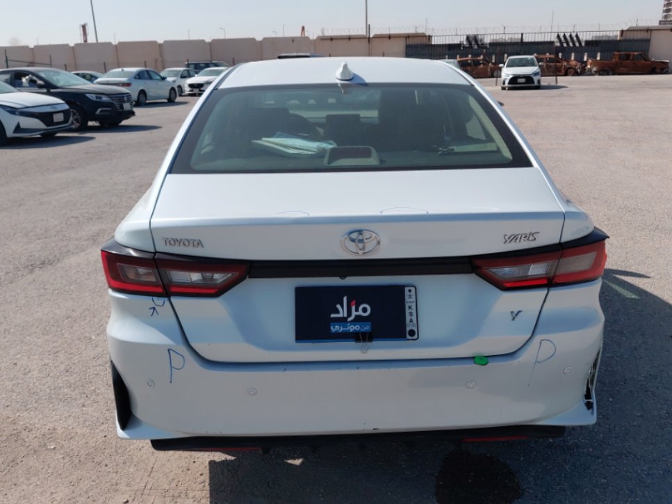 تويوتا يارس Y 2023 image