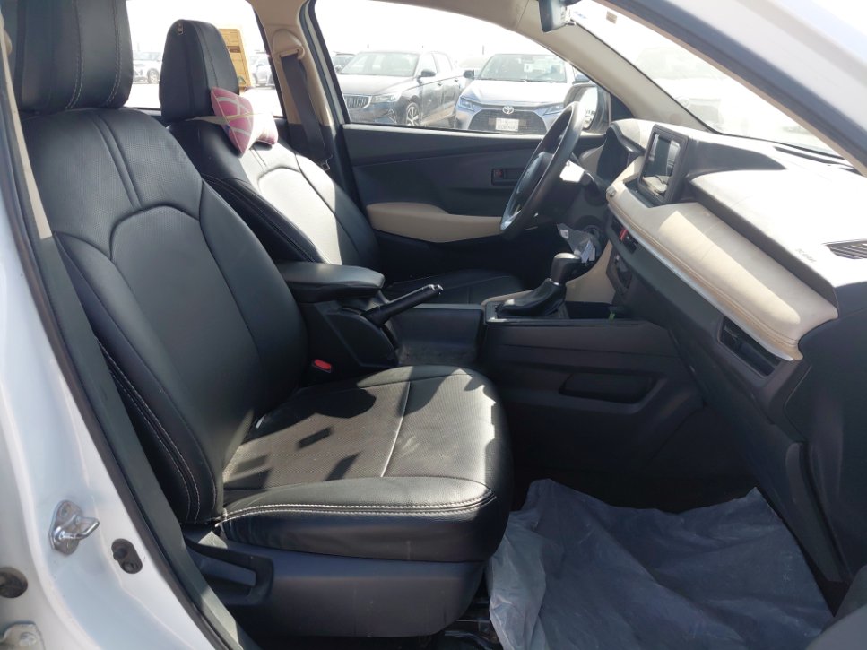 تويوتا يارس Y 2023 image