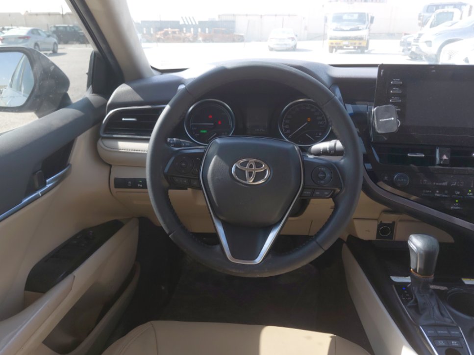 Toyota Camry GLE HEV  2024 image