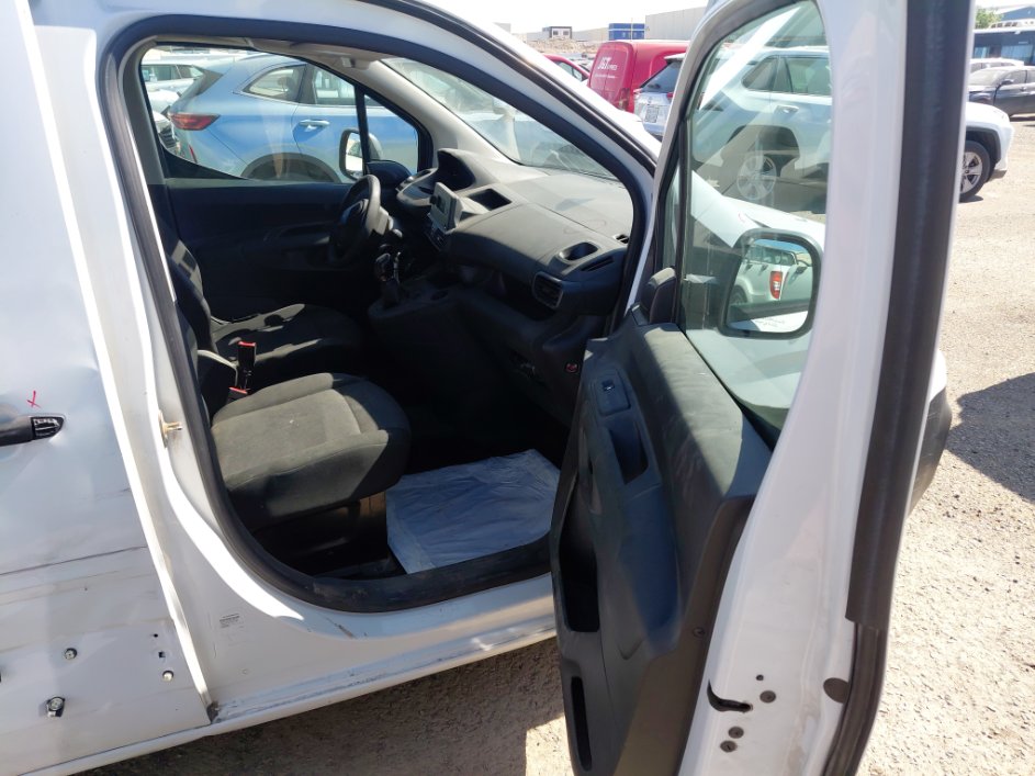 بيجو بارتنر  2023 image