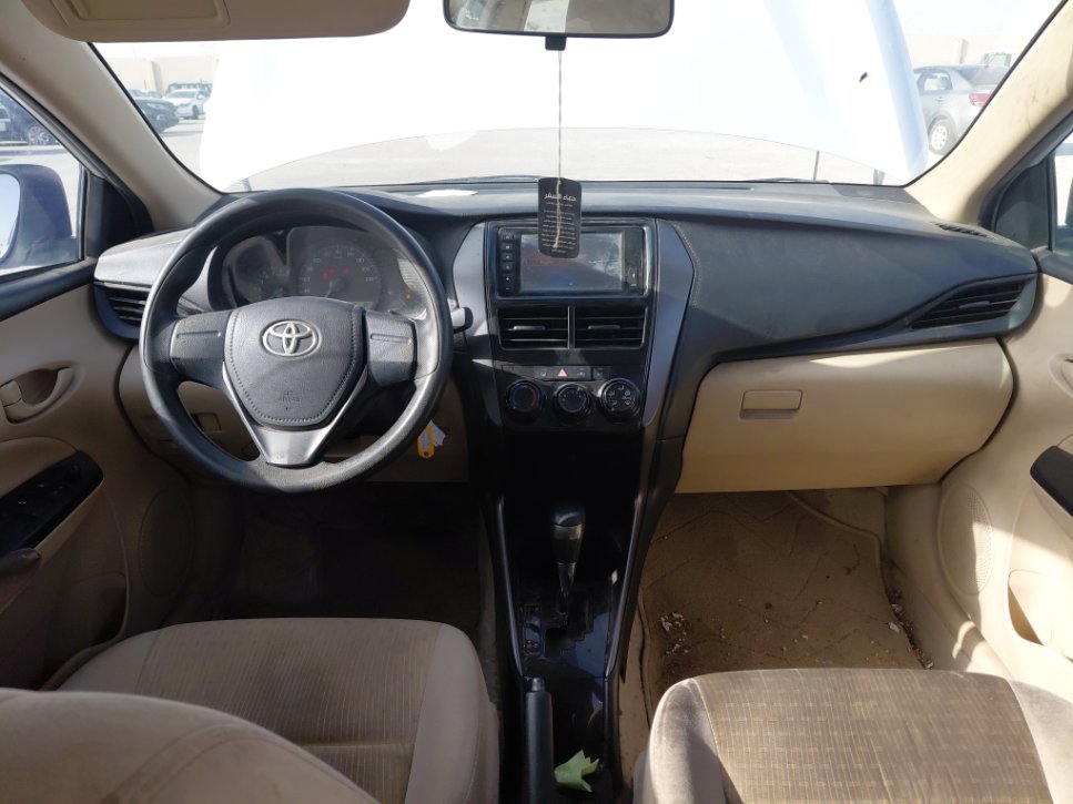 تويوتا يارس Y 2021 image