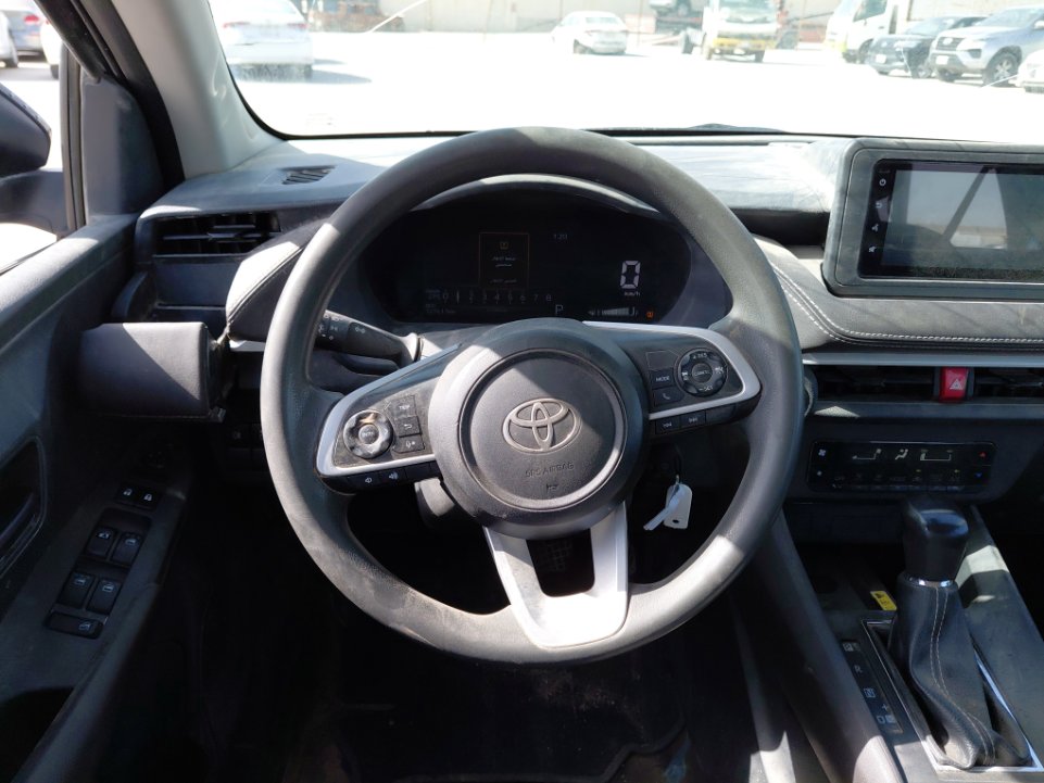 تويوتا يارس Y PLUS 2024 image