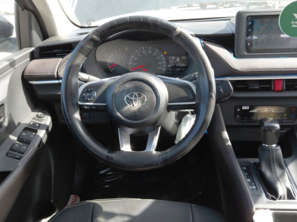 Toyota Yaris Y 2023 image