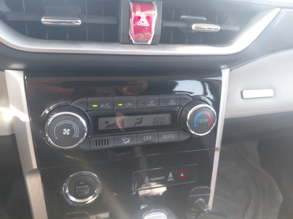 تويوتا فيلوز GLX 2024 image