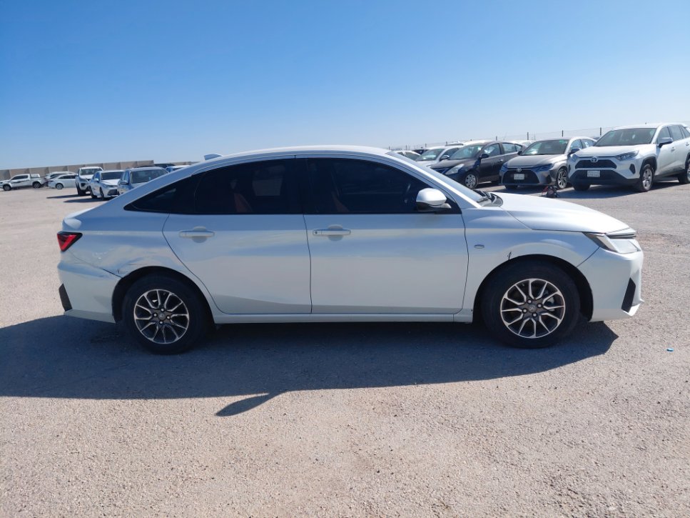 Toyota Yaris Y 2024 image