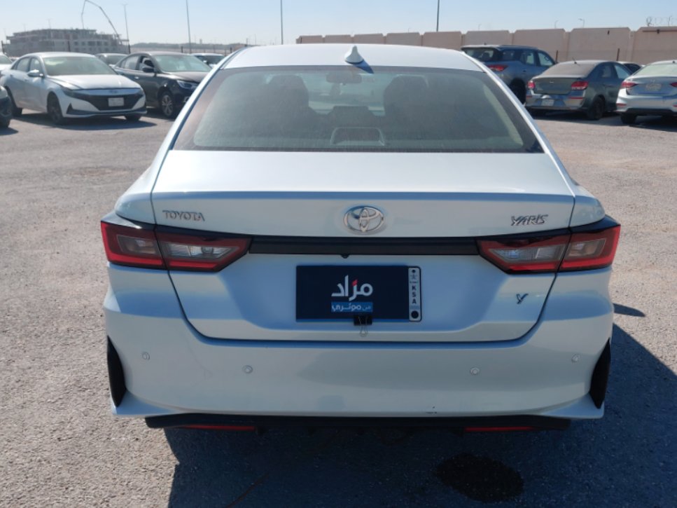 Toyota Yaris Y 2024 image