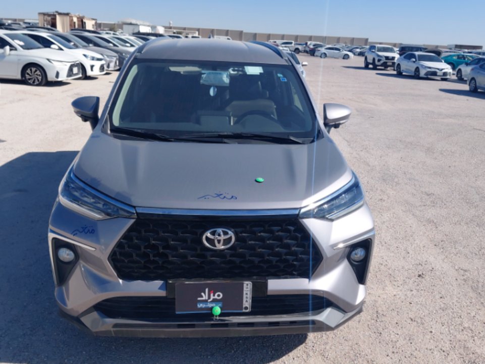 تويوتا فيلوز GLX 2024