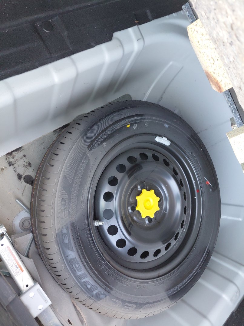 Toyota Yaris Y 2024 image