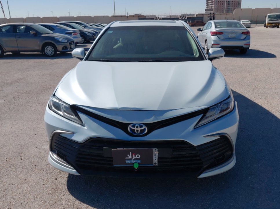 تويوتا كامري GLEX HEV 2022