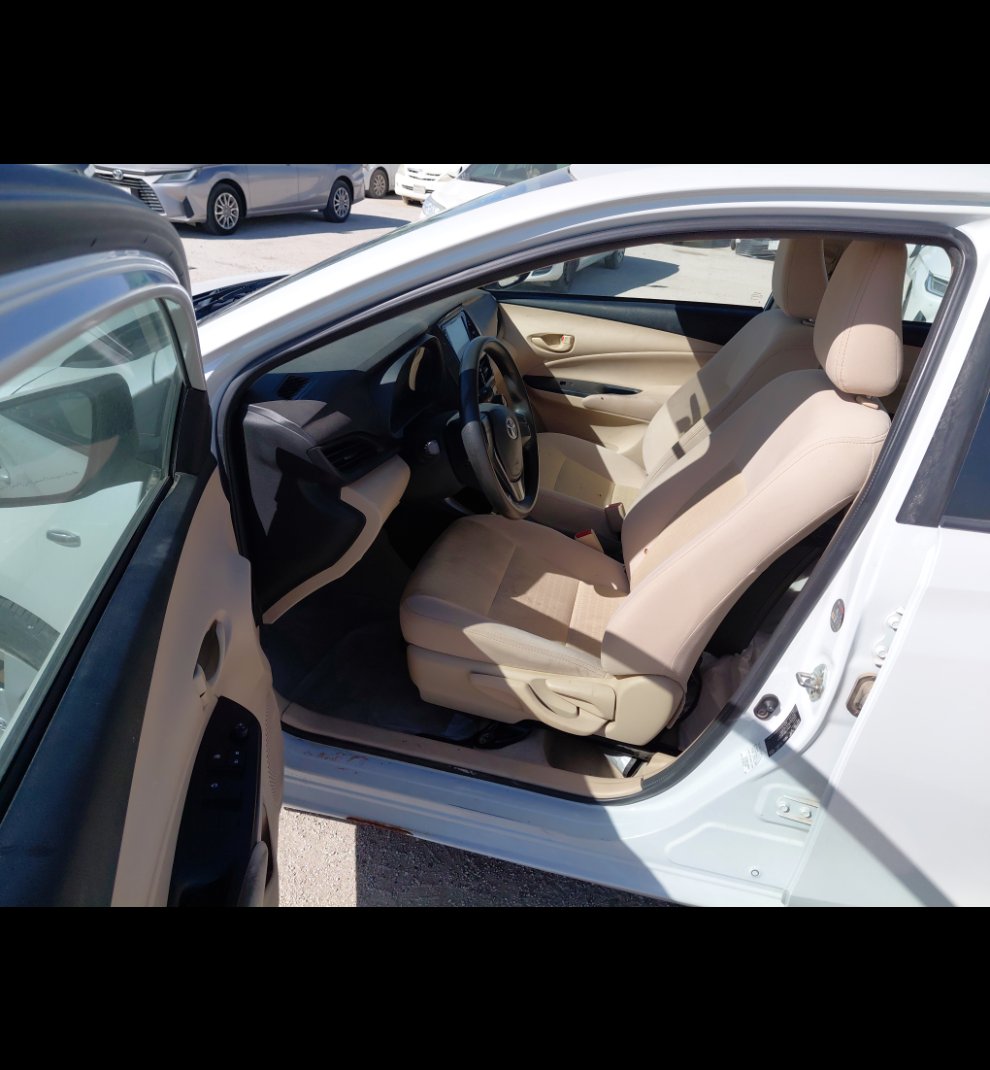 Toyota Yaris Y 2021 image