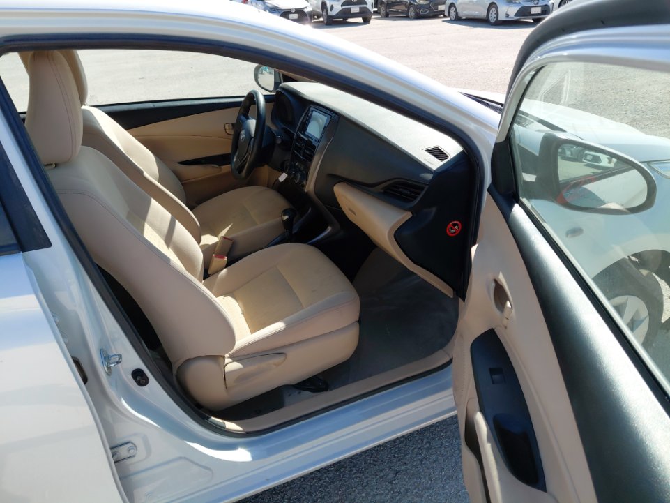 Toyota Yaris Y 2021 image