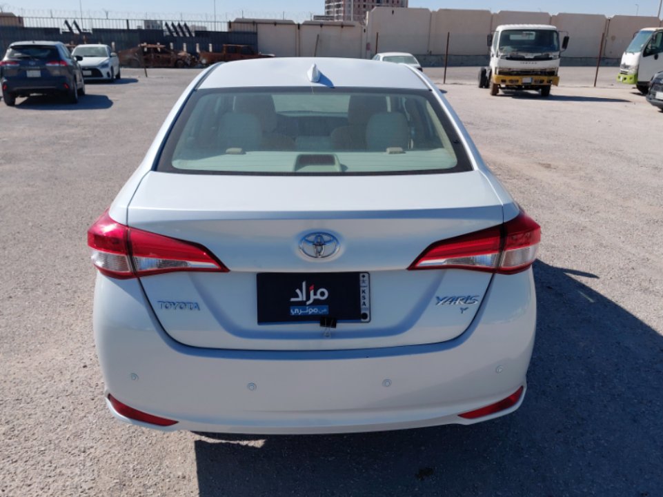 Toyota Yaris Y 2021 image