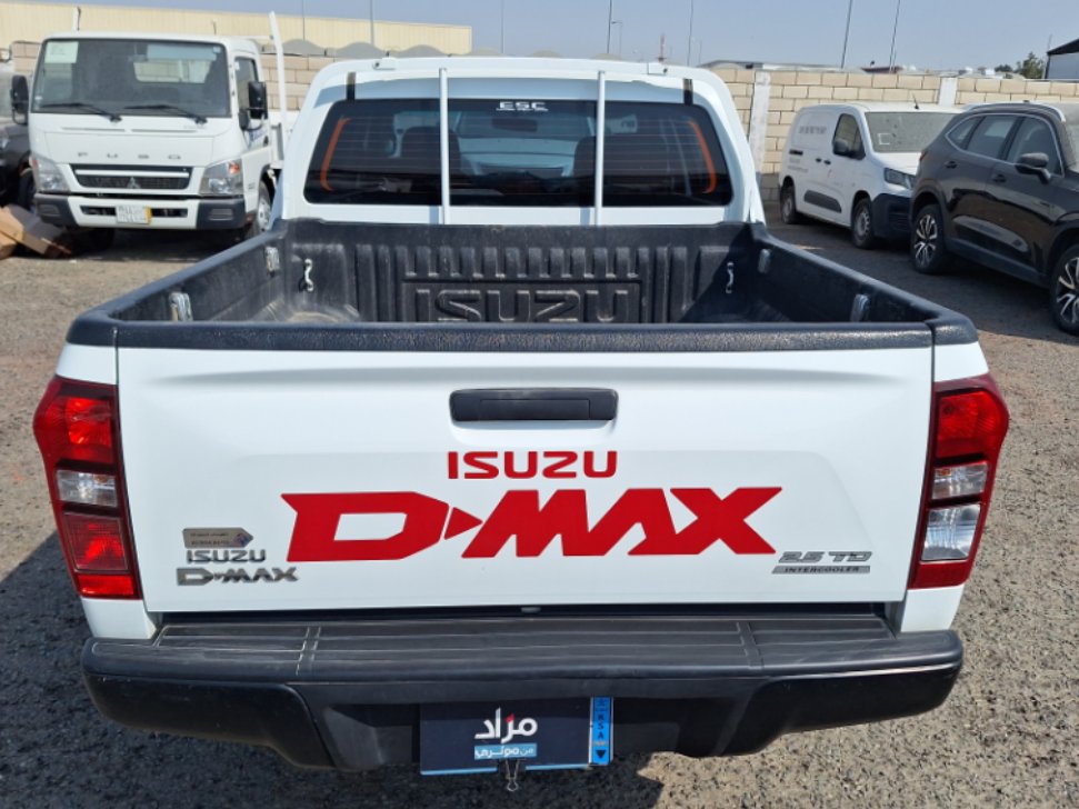 ايسوزو ديماكس 4x4 2023 image
