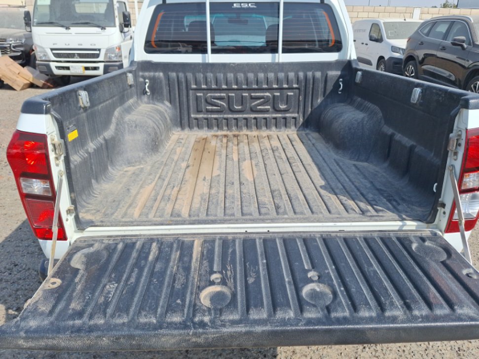 ايسوزو ديماكس 4x4 2023 image