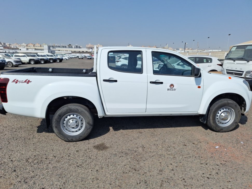 ايسوزو ديماكس 4x4 2023 image