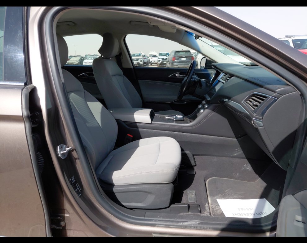 Ford Taurus  2022 image