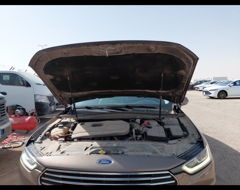 Ford Taurus  2022 image