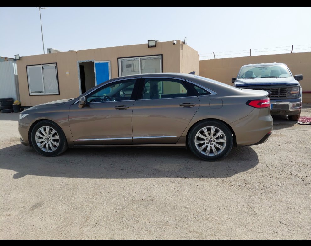 Ford Taurus  2022 image