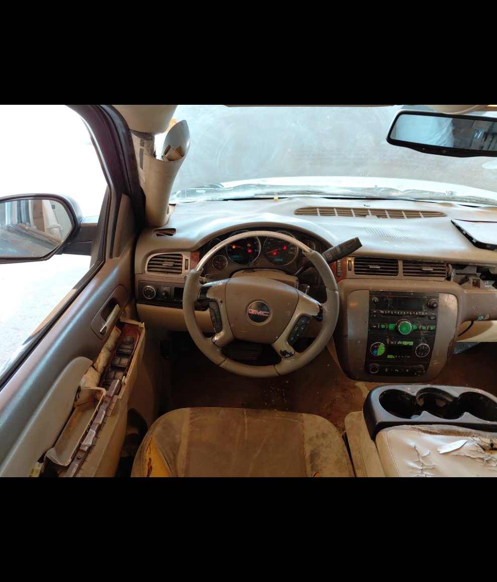 GMC Yukon  2010 image