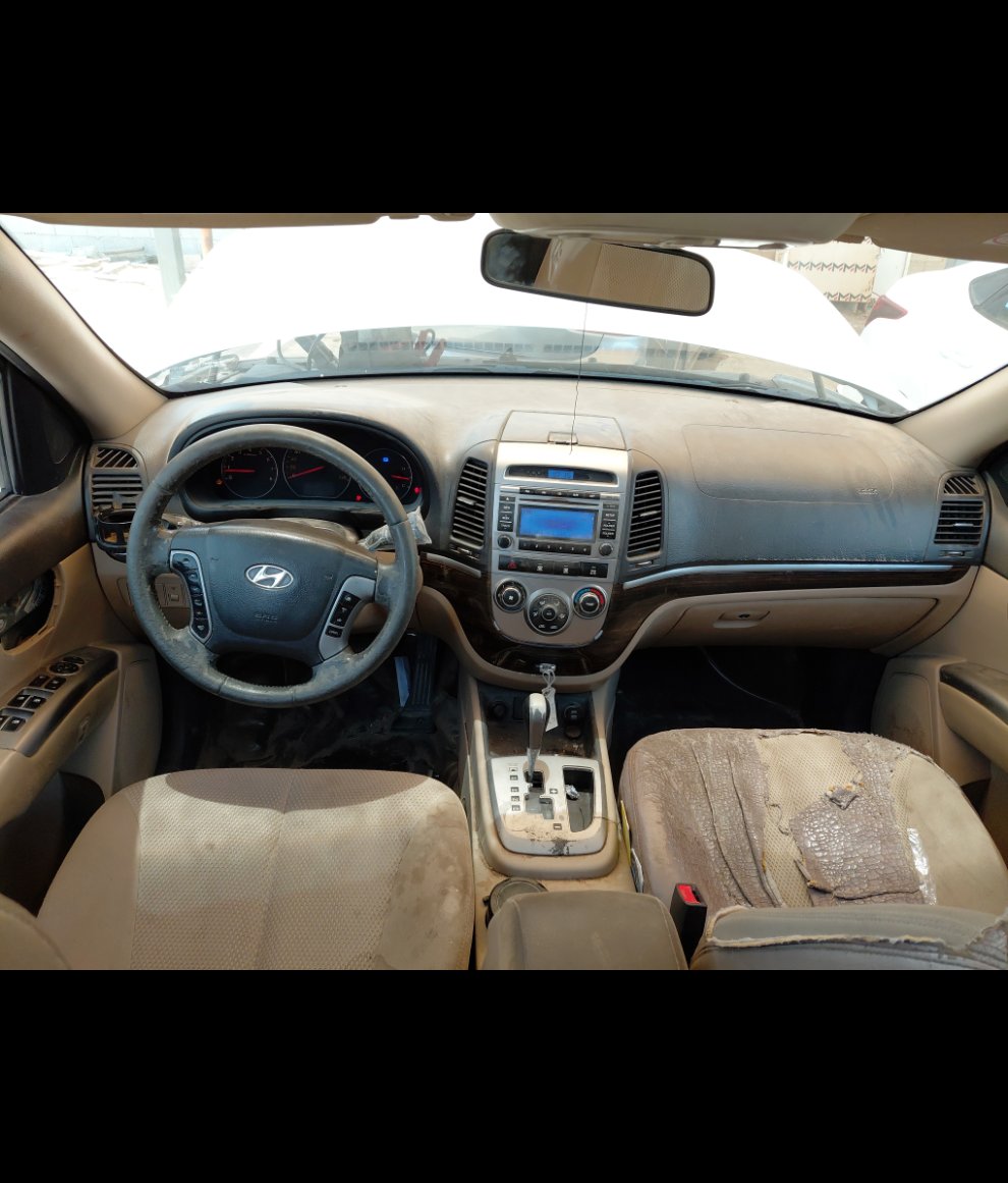 Hyundai SantaFe  2012 image