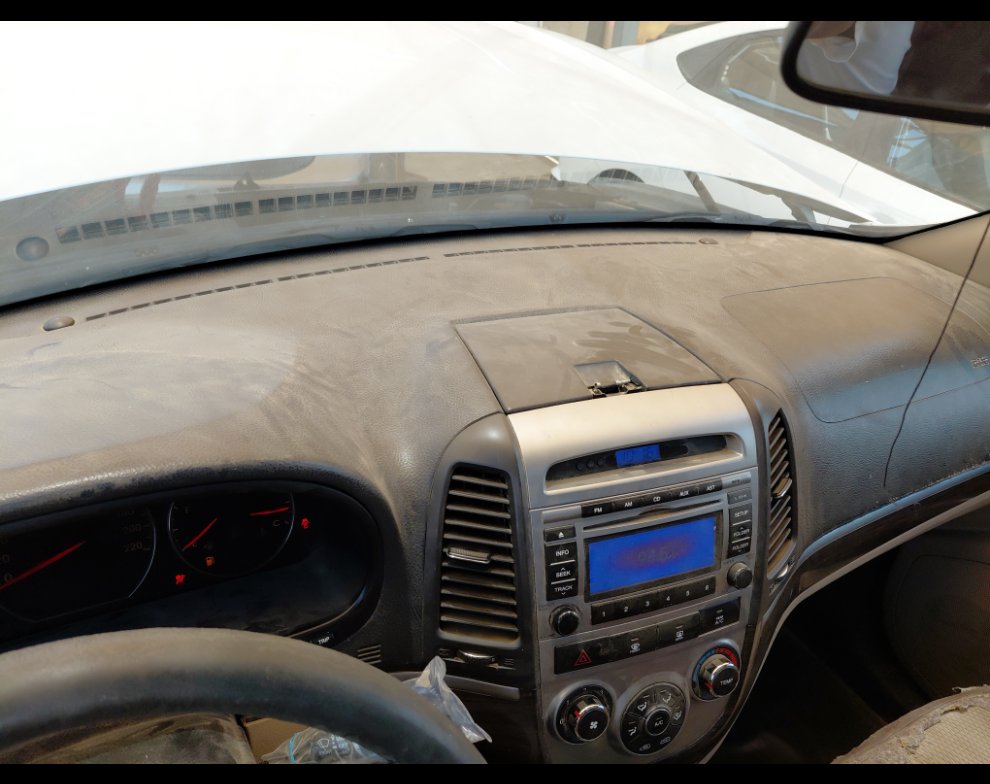 Hyundai SantaFe  2012 image