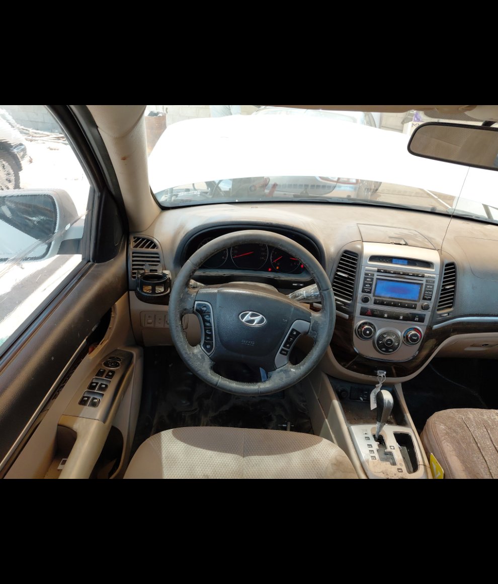 Hyundai SantaFe  2012 image
