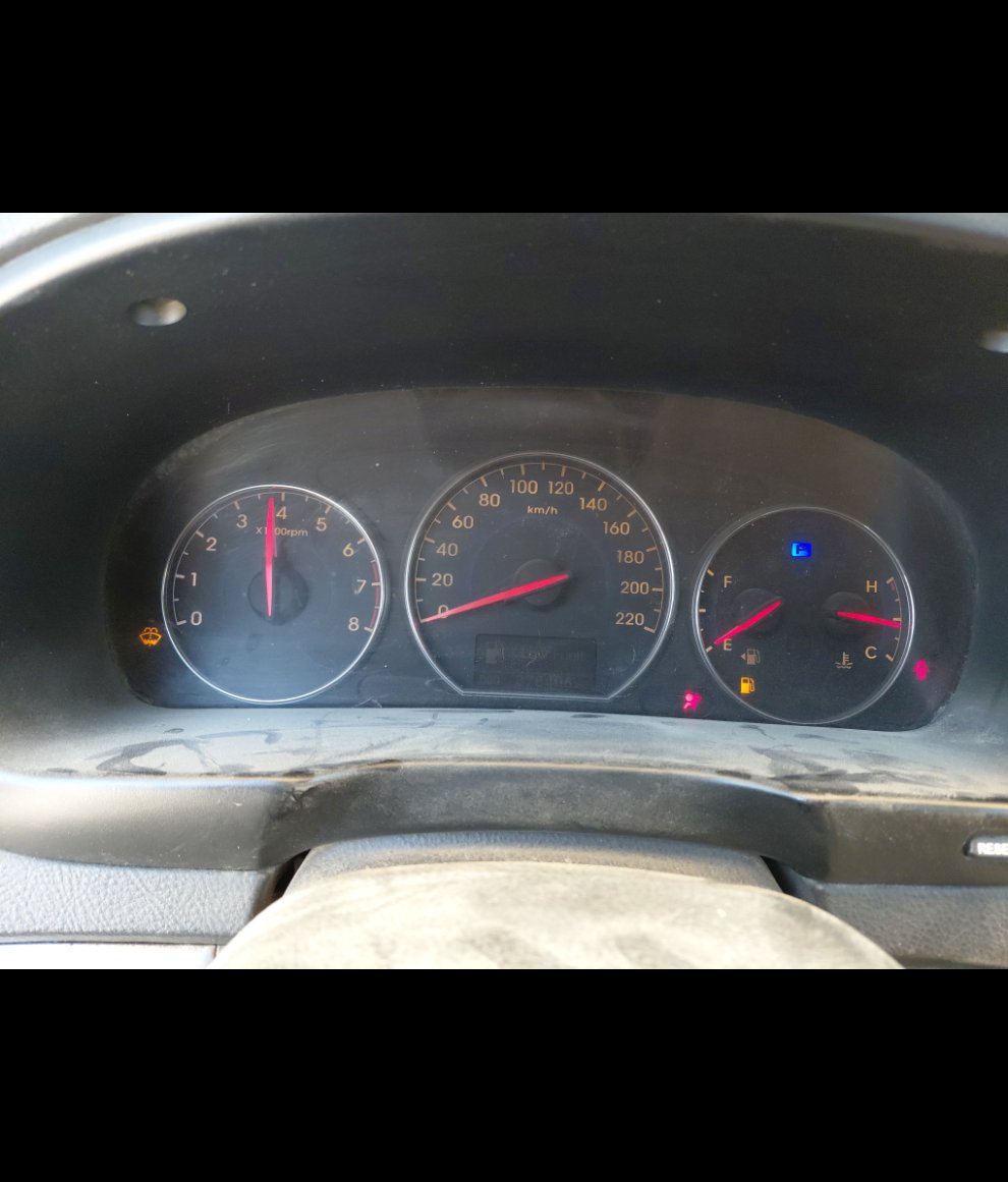 Hyundai SantaFe  2012 image