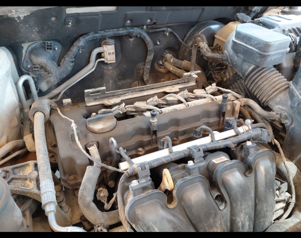 Hyundai SantaFe  2012 image