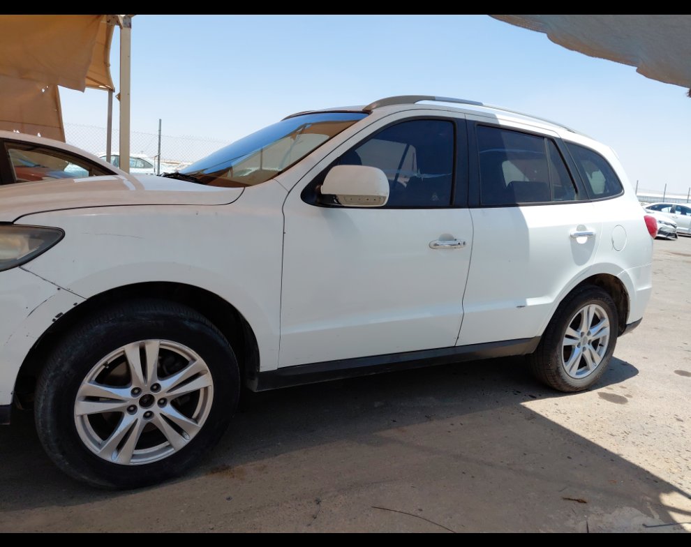 Hyundai SantaFe  2012 image