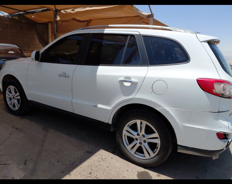 Hyundai SantaFe  2012 image