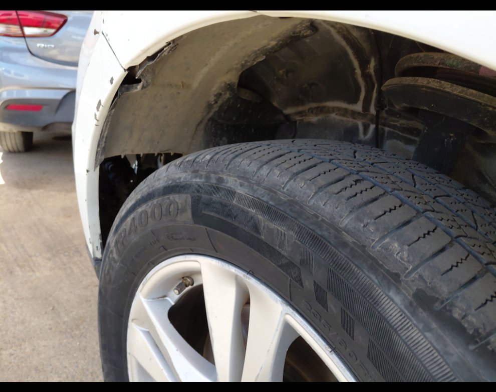 Hyundai SantaFe  2012 image