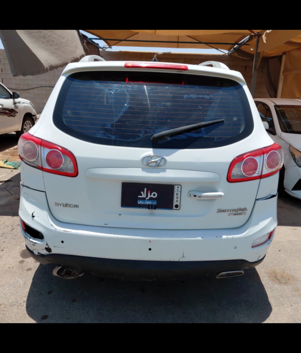 Hyundai SantaFe  2012 image