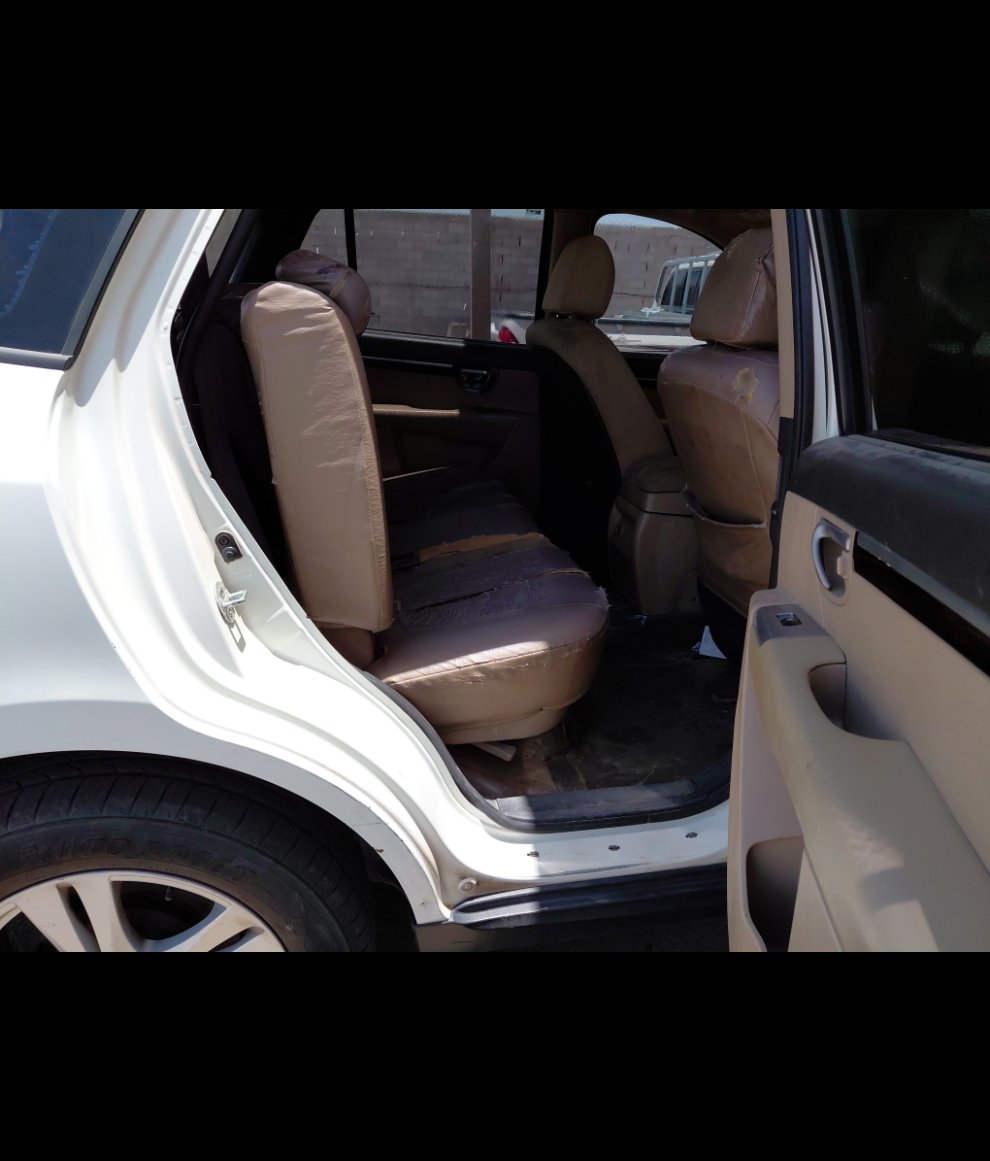 Hyundai SantaFe  2012 image