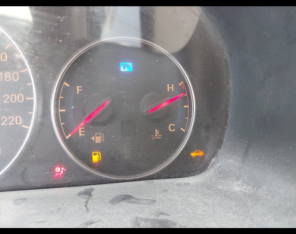 Hyundai SantaFe  2012 image