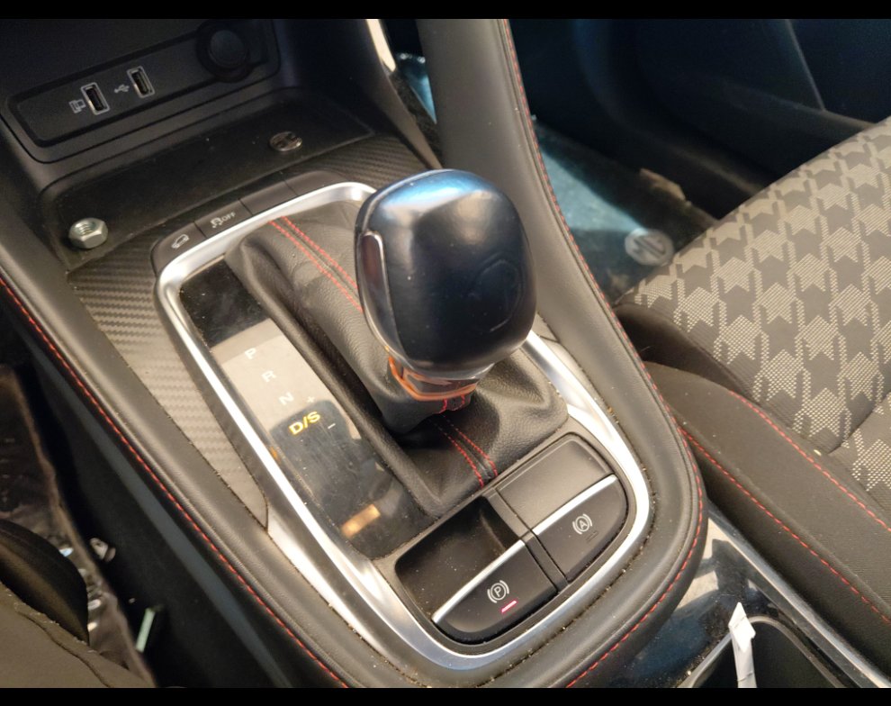 إم جي ZS  2023 image