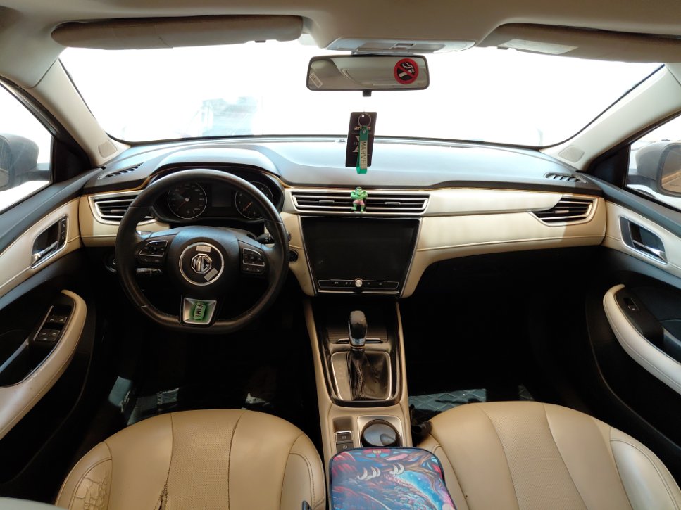 إم جي 5  2021 image