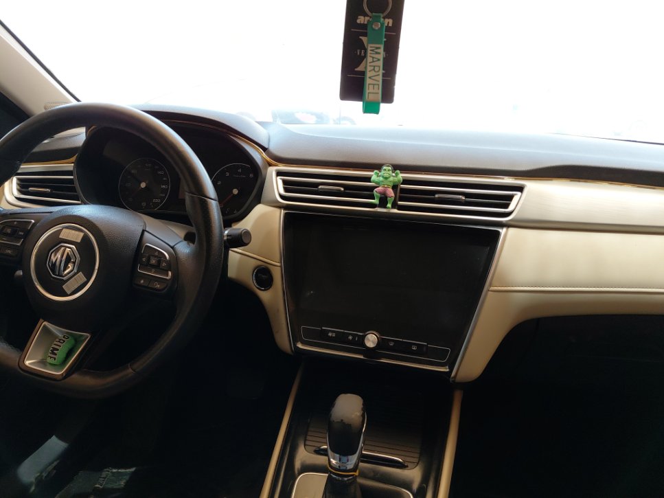 إم جي 5  2021 image