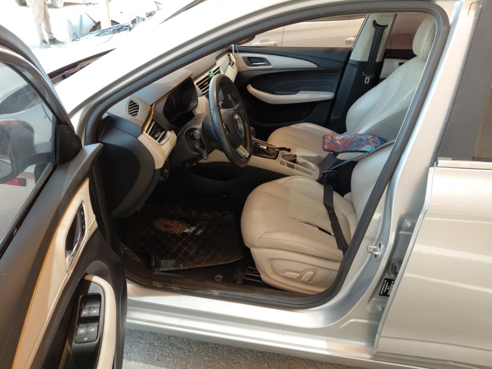 إم جي 5  2021 image