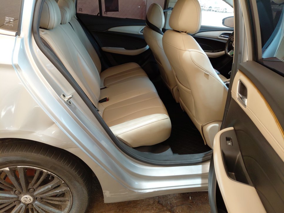 إم جي 5  2021 image