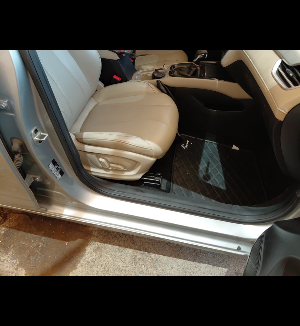 إم جي 5  2021 image