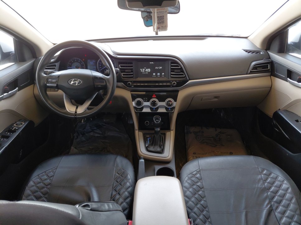 Hyundai Elantra  2020 image