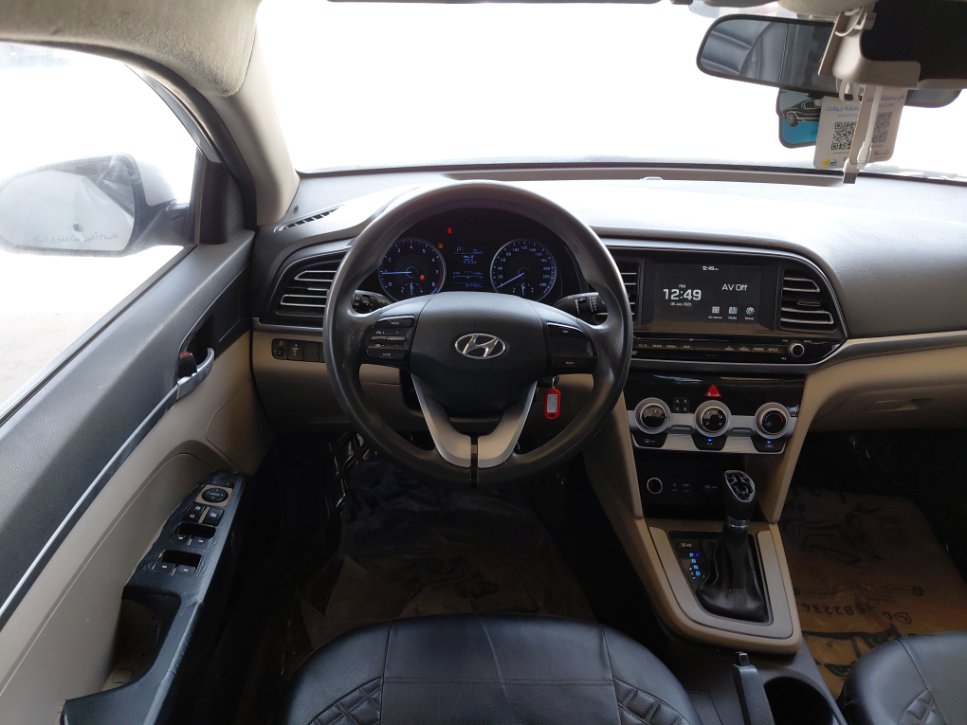 Hyundai Elantra  2020 image