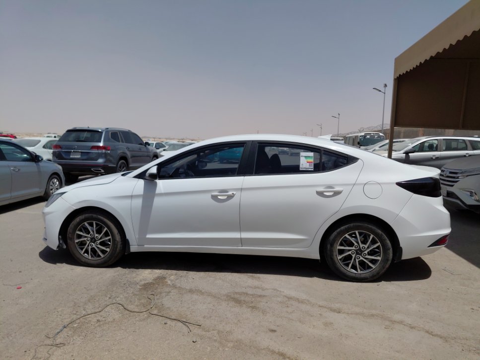Hyundai Elantra  2020 image