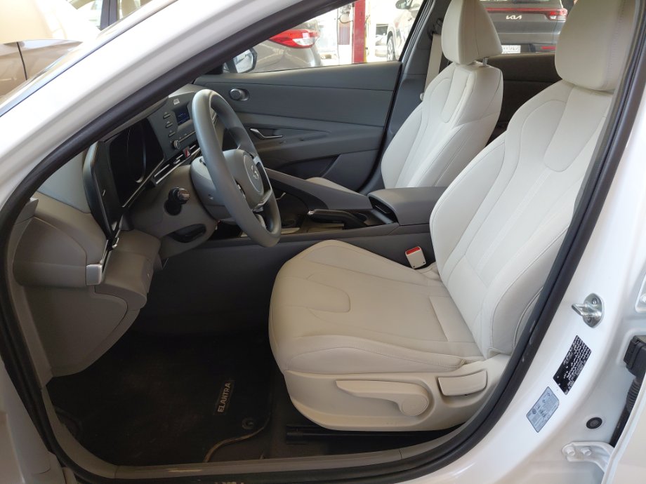 Hyundai Elantra FLT  2023 image