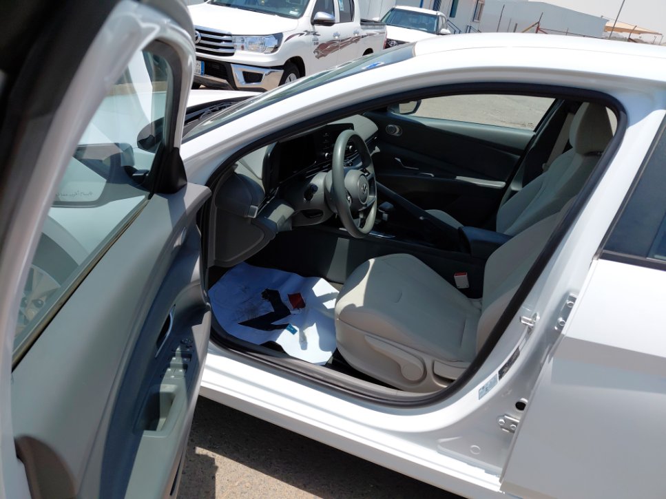 Hyundai Elantra GL 2023 image